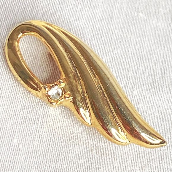 Gold Tone Pendant Brooch Scatter Pin Wing Shape Solitary Tiny Clear Stone - Picture 4 of 7